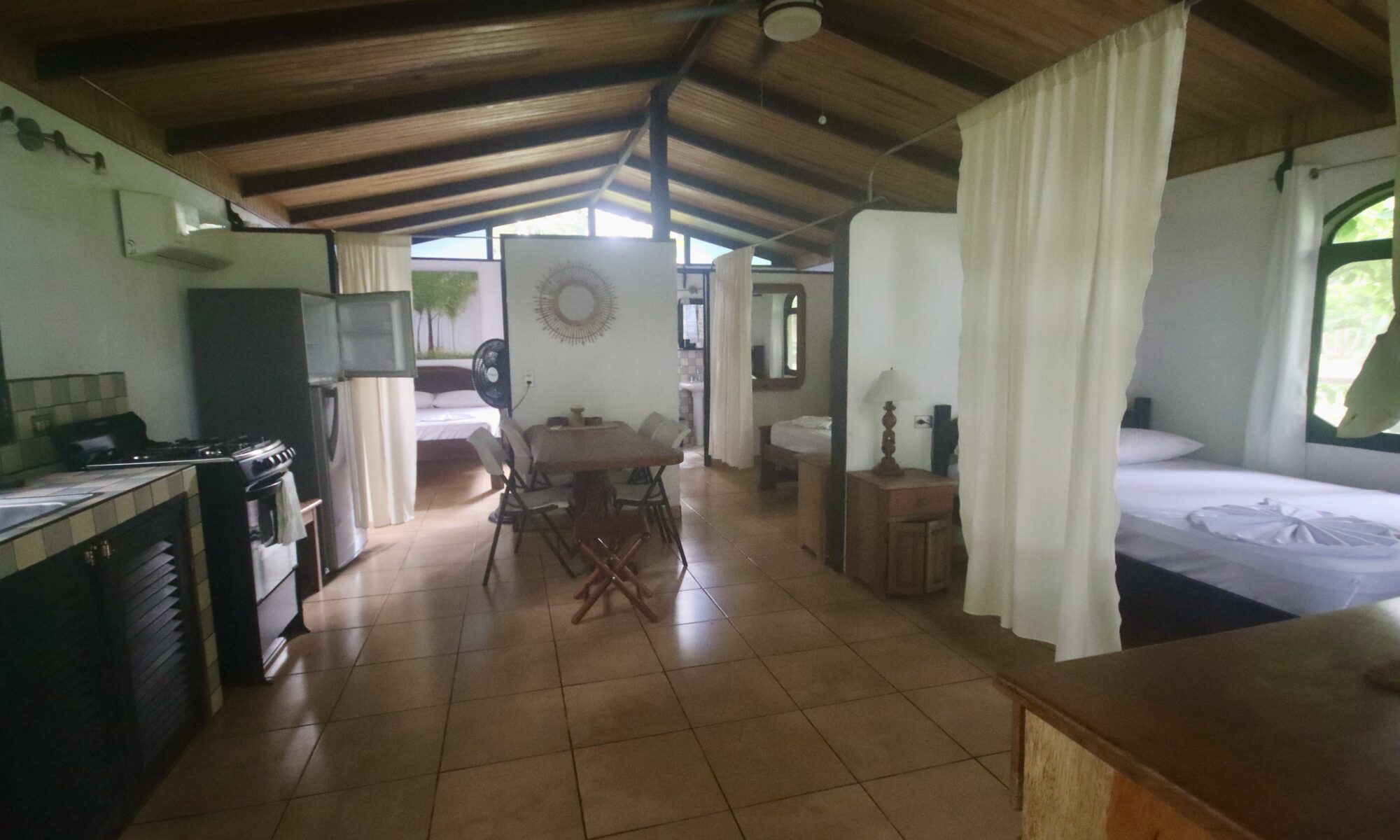 Apartamentos y Habitaciones